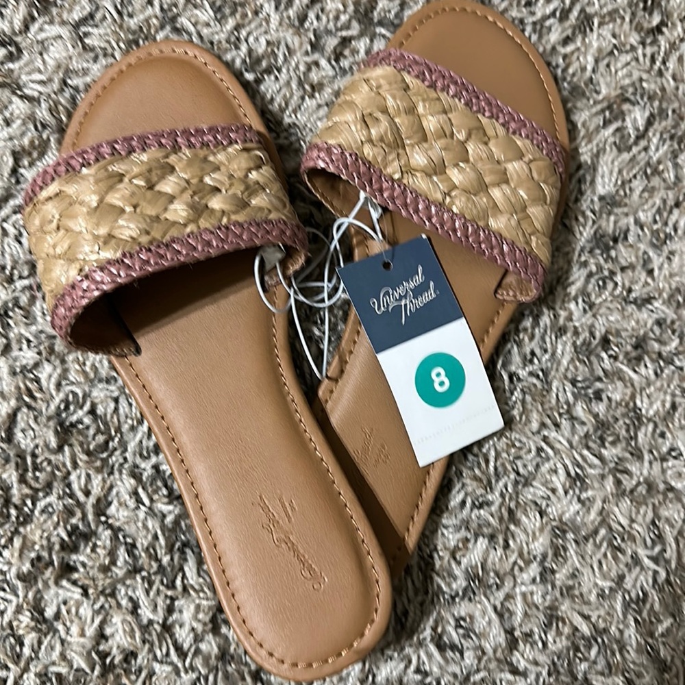 BNWT Universal Thread woven slide sandals shoes. Size 8.